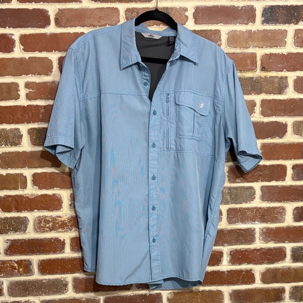 Wrangler Light Blue Casual Button Down Summer Sun Shirt size XL